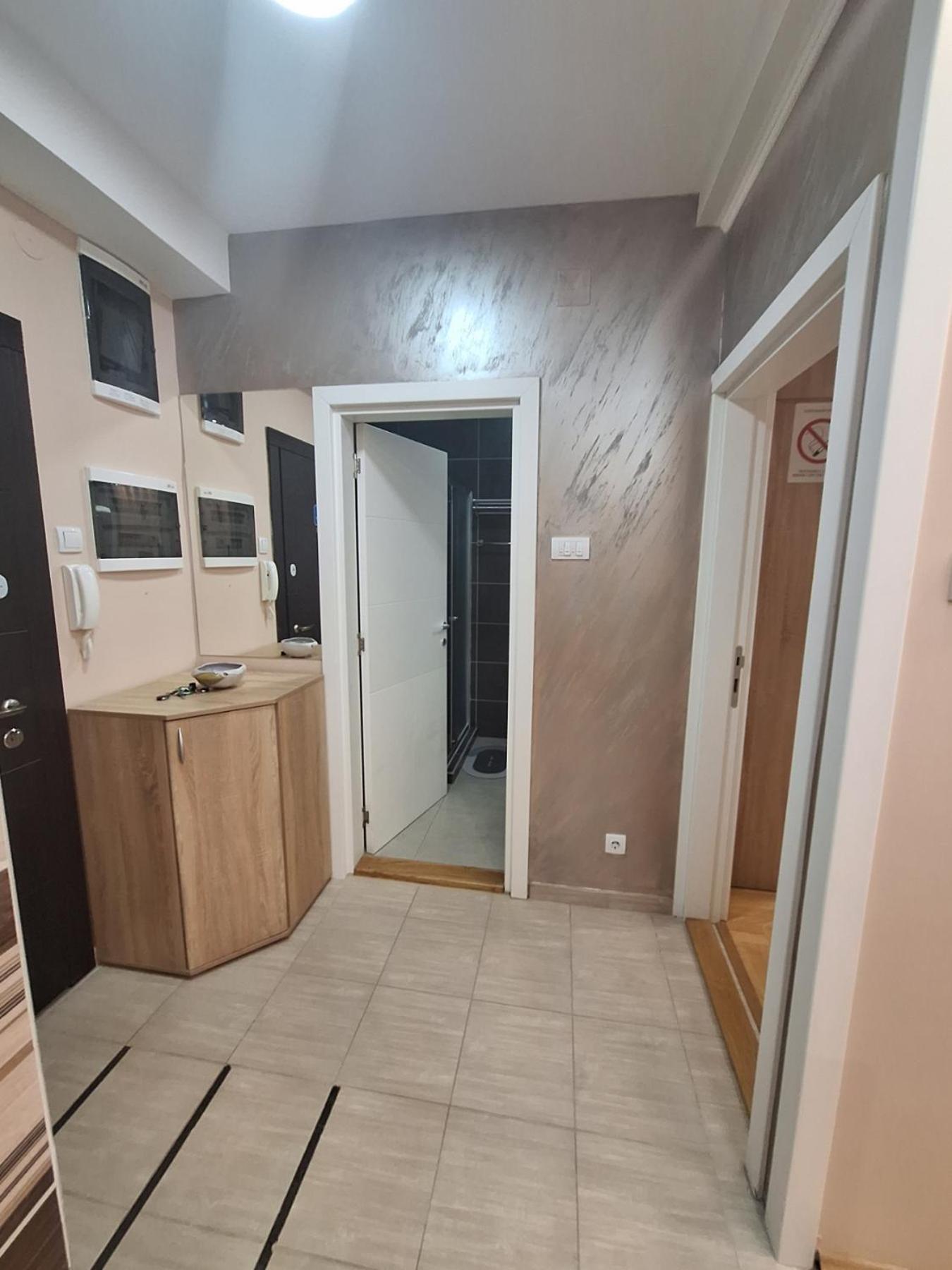 Lux Apartment Sanja 1 Subotica Ngoại thất bức ảnh