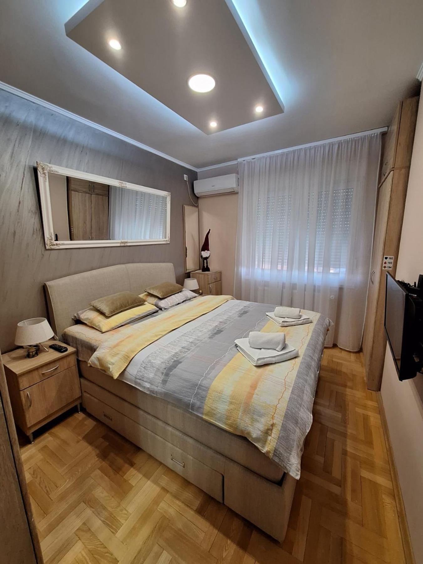 Lux Apartment Sanja 1 Subotica Ngoại thất bức ảnh