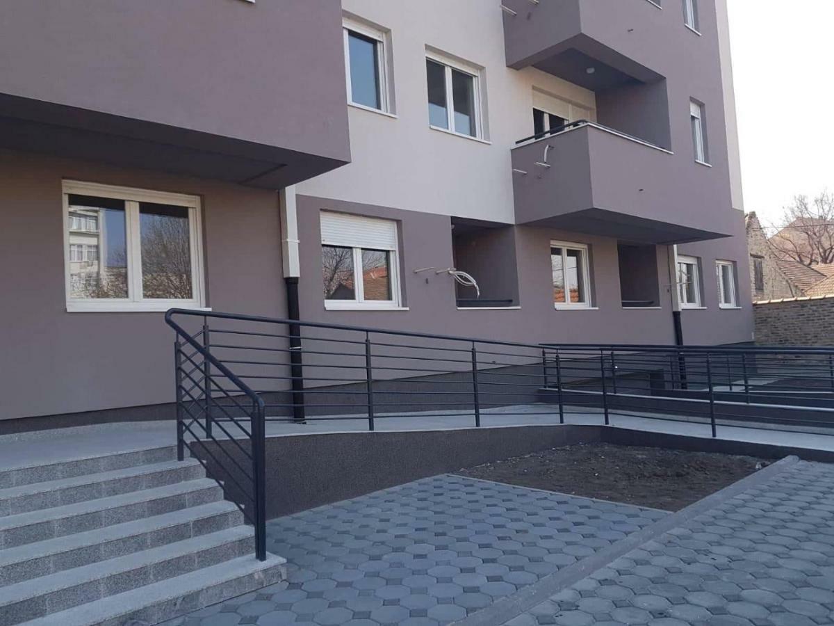 Lux Apartment Sanja 1 Subotica Ngoại thất bức ảnh